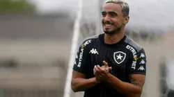 Foto: Vitor Silva / Botafogo - Rafael em treino do Botafogo.