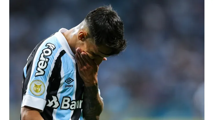 Pedro H. Tesch/AGIF. Após bom desempenho em 2021, Ferreira não engatou e sofre com lesões no Grêmio