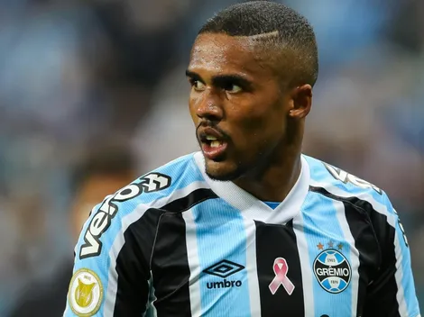 R$ 50,9 milhões; Douglas Costas abriu mão de 'bolada' para sair do Grêmio