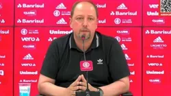 Foto: Reprodução SC Internacional/YouTube - Barcellos dá 'sobrevida' à negociação de Bruno Méndez.