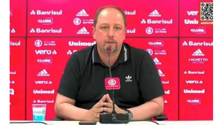 Foto: Reprodução SC Internacional/YouTube - Barcellos dá 'sobrevida' à negociação de Bruno Méndez.