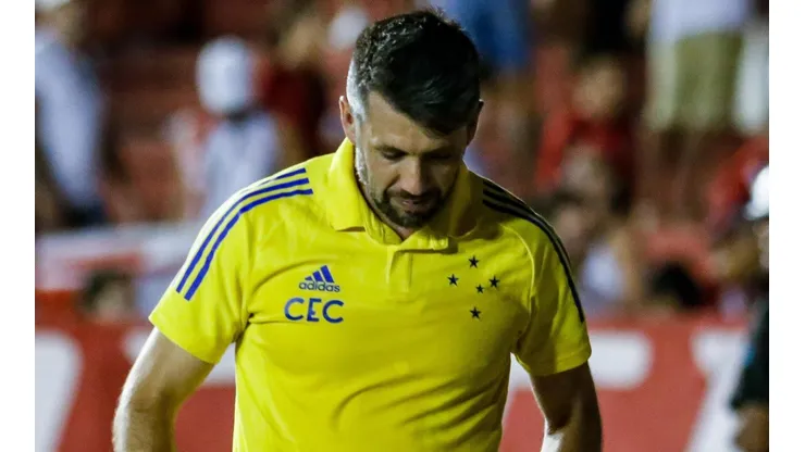 Rafael Vieira/AGIF - Pezzolano vê margem para melhora após vitória.