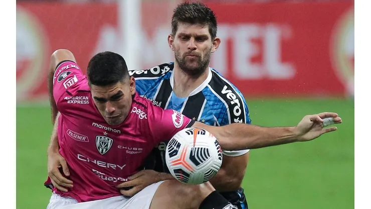 Foto: Fernando Alves/AGIF - Kannemann ainda não voltou de lesão e Grêmio pode ir ao mercado atrás de zagueiro