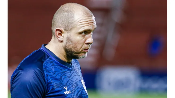 Rafael Vieira/AGIF. Técnico azulino aproveita semana livre para corrigir falhas do CSA em busca de reação na Série B