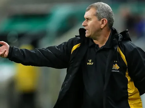 Tencati exalta Criciúma e manda recado ao Grêmio: "Concorrente direto"