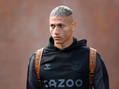 Richarlison 'solta os cachorros' e manda recado para lenda do Liverpool