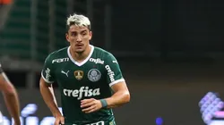 Piquerez se recupera de contusão no Palmeiras (Foto: Marcello Zambrana/AGIF)