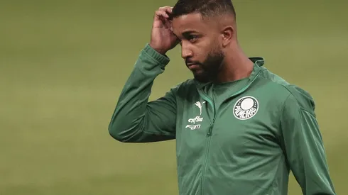 Ettore Chiereguini/AGIF - Com Jorge em baixa, Palmeiras renova com laterais da base