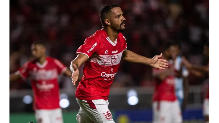 Foto: (Francisco Cedrim/AGIF) - Anselmo Ramon é o 'cara' do CRB na temporada 2022