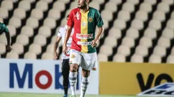 Divulgação/Sampaio Corrêa. Após se recuperar de lesão no joelho, Eloir engata sequência titular
