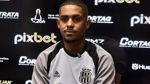 Foto: (Flickr Oficial Ponte Preta/Diego Almeida/PontePress) - Ramon concedeu entrevista coletiva na Ponte nesta quinta (19)