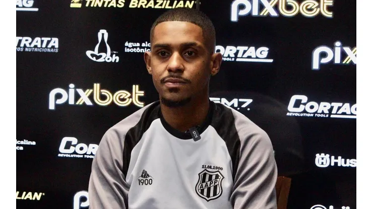 Foto: (Flickr Oficial Ponte Preta/Diego Almeida/PontePress) - Ramon concedeu entrevista coletiva na Ponte nesta quinta (19)