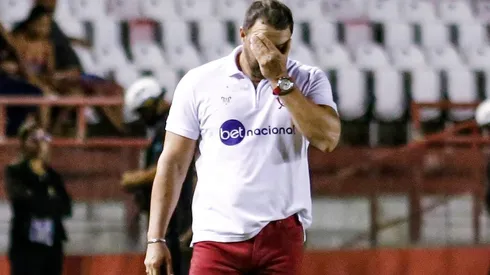 Foto: (Rafael Vieira/AGIF) - Roberto Fernandes precisa lidar com o alto número de lesionados no Náutico