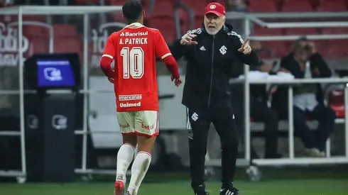 Pedro H. Tesch/AGIF - Alan Patrick deve voltar a ser titular no Inter