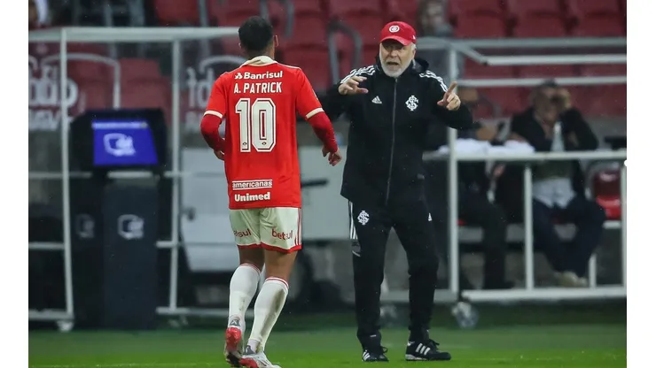 Pedro H. Tesch/AGIF - Alan Patrick deve voltar a ser titular no Inter