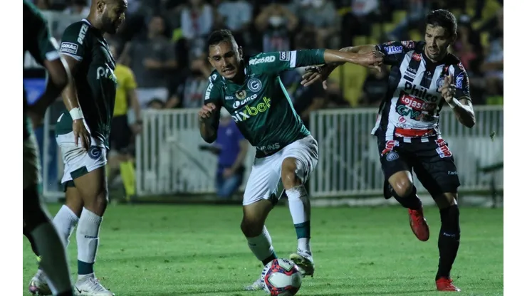 Foto: Joao Vitor Rezende Borba/AGIF - Luan Dias aguarda sua estreia pelo Goiás na temporada