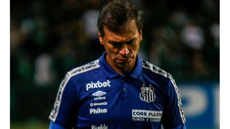 Foto: Gabriel Machado/AGIF - Bustos é direto e rebate vaias da torcida