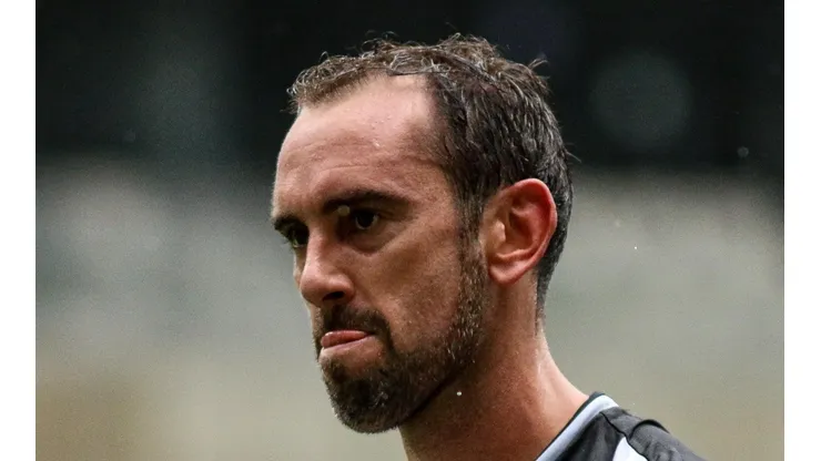 Foto: Fernando Moreno/AGIF - Godín puxa fila e Galo pode ter 4 saídas