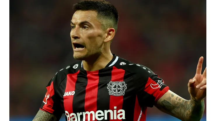 Foto: Lars Baron/Getty Images/Alemanha - Aránguiz: volante tem mais um ano de contrato na Alemanha