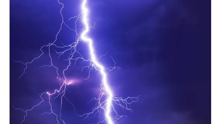 A tempestade tem uma forte relação com a onda de sons e águas vindas das chuvas