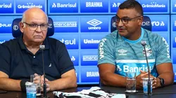 Foto: Lucas Uebel/Grêmio/Divulgação - Presidente Romildo Bolzan Jr. e técnico Roger Machado: Tricolor confirmou nova lesão de defensor