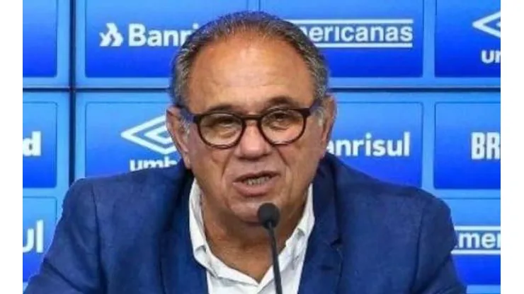 Foto: Lucas Uebel/Grêmio FBPA - Denis Abrahão recebe resposta de jornalista da Globo