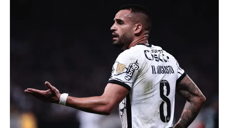 Renato Augusto com a camisa do Corinthians (Foto: Ettore Chiereguini/AGIF)
