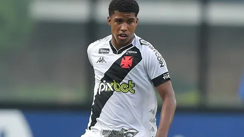 Foto: Thiago Ribeiro/AGIF – Andrey: se firmou como titular do Vasco