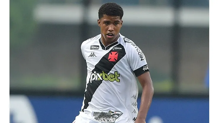 Foto: Thiago Ribeiro/AGIF - Andrey: se firmou como titular do Vasco