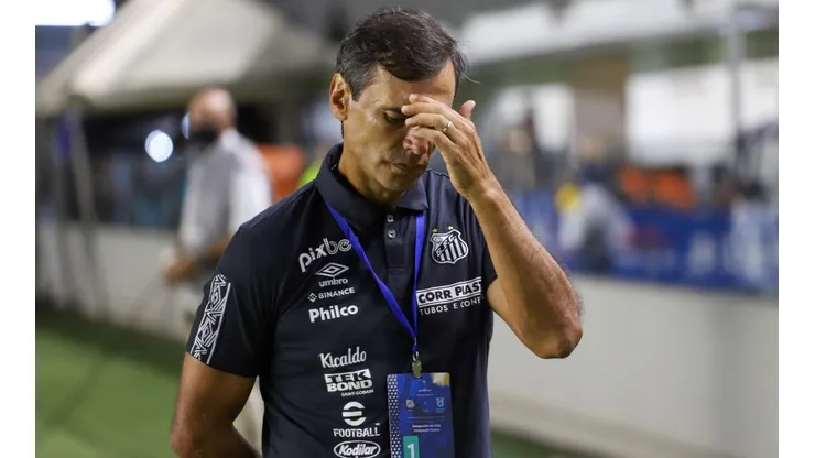 Fernanda Luz/AGIF. Caso vencesse, o Santos assumiria a ponta da tabela do Brasileiro pelo saldo de gols em relação ao Corinthians