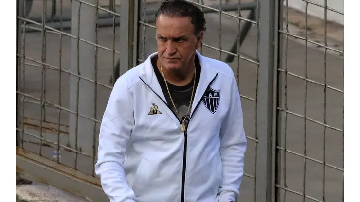 Foto: Fernando Moreno/AGIF | Cuca se posiciona, nos bastidores, sobre aceitar - ou não - um convite para treinar o Flamengo