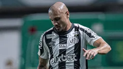 Foto: (Heber Gomes/AGIF) - Maicon não gostou da postura do Santos neste domingo (15)