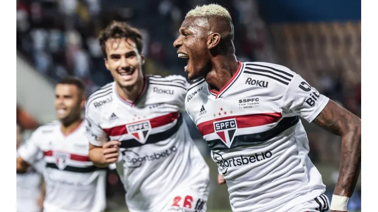 Foto: Marcello Zambrana/AGIF - São Paulo está vivo em três competições neste ano