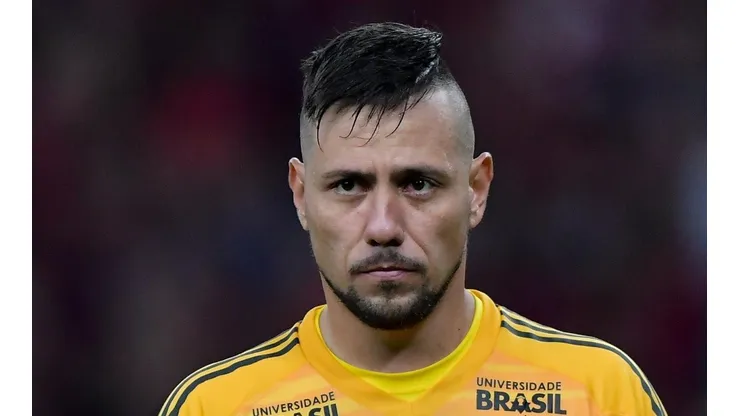 SPFC esquece Diego Alves e tenta contratar goleiro do Barça