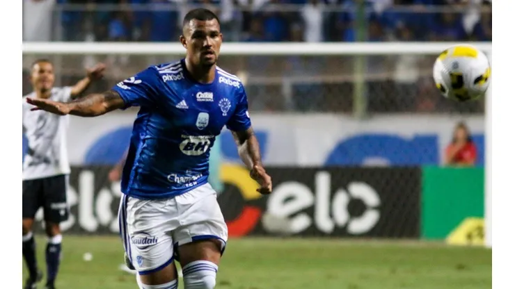 Foto: Fernando Moreno/AGIF - Zé Ivaldo faz promessa ao goleiro Rafael Cabral