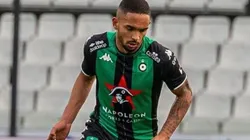 FOTO: C2 SPORTS - Vitinho atuando na Bélgica.