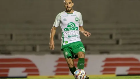 Robson Mafra/AGIF - Alan em atuação pela Chape.