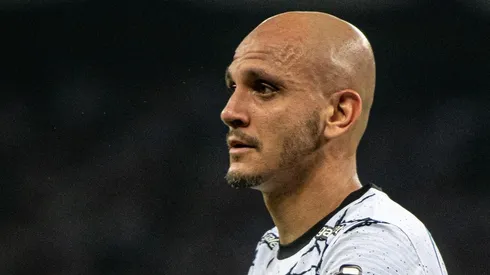 Foto: Alessandra Torres/AGIF - Fábio Santos abre o jogo sobre relação de Róger Guedes com Vítor Pereira