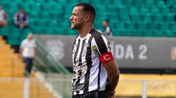 Foto: (Flickr Oficial Figueirense/Patrick Floriani/FFC) - Serginho concedeu entrevista coletiva no Figueirense nesta sexta (13)