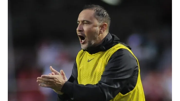 Foto: Alan Morici/AGIF - Vítor Pereira vem ganhando o coração da Fiel.