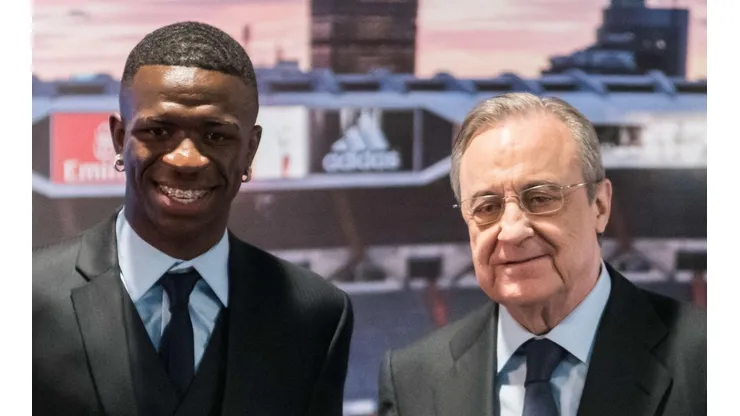 - Vini ao lado de Florentino