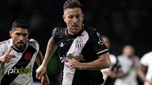 Foto: (Jorge Rodrigues/AGIF) - Fábio Sanches segue barrado pelo departamento médico da Ponte Preta