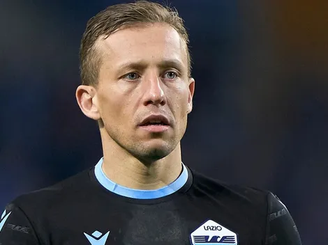 Lucas Leiva quebra silêncio sobre retorno ao Grêmio após saída da Lazio
