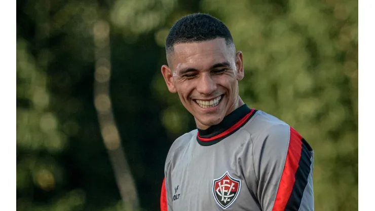Foto: (Flickr Oficial Vitória/Victor Ferreira) - Léo Gomes projetou a decisão do Vitória na Copa do Brasil