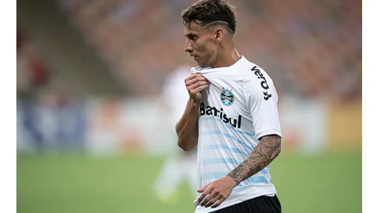 Jorge Rodrigues/AGIF - Ferreira tem prazo de retorno ao Grêmio