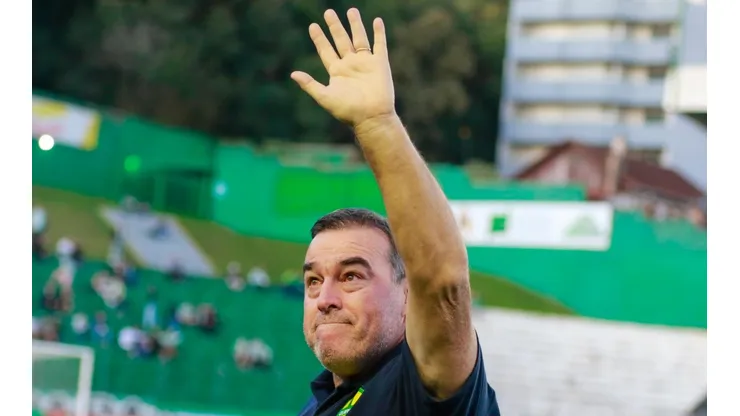 Foto: Luiz Erbes/AGIF - Pintado não é mais técnico do Cuiabá