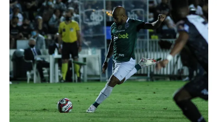 Foto: Joao Vitor Rezende Borba/AGIF - Fellipe Bastos é uma das opções para o lugar de Henrique Lordelo