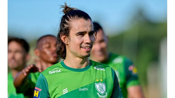 Foto: Mourão Panda / América - Zé Ricardo tem contrato expirando no América em dezembro e o Coritiba tem interesse em sua contratação