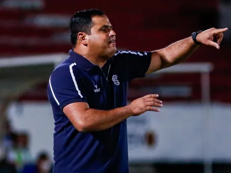 “Qualquer decisão iremos juntos”: pupilo de Leston deixa o Santa Cruz