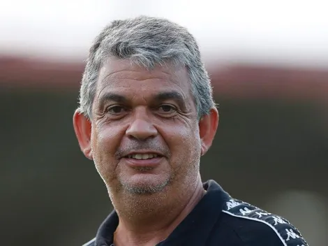 Carlos Brazil demonstra confiança e dá 'prazo' para evolução do Vasco na Série B